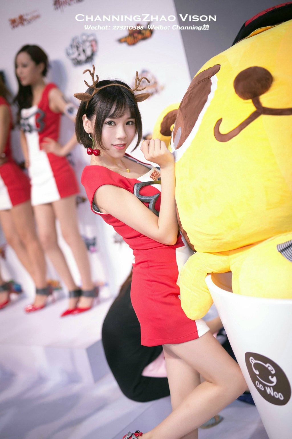 游戏美女超短裙秀美腿