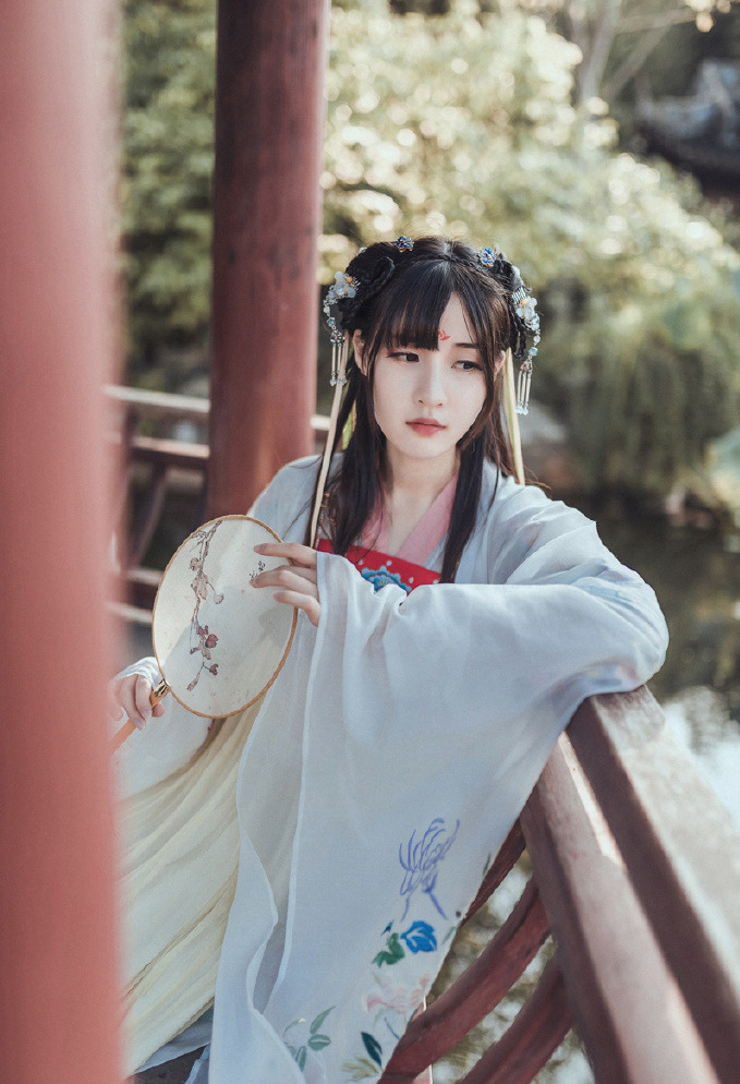 右视觉性感美女内衣写真