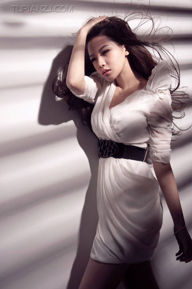 性感美女写真图片 上演绝美性感女神