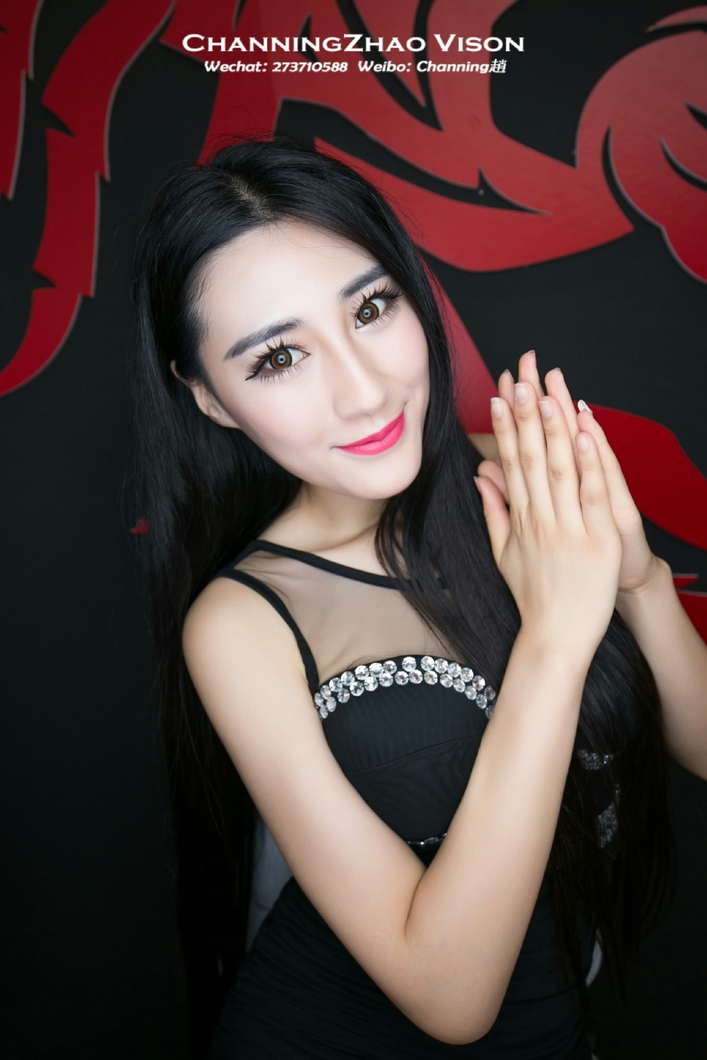 大眼长发网红美女