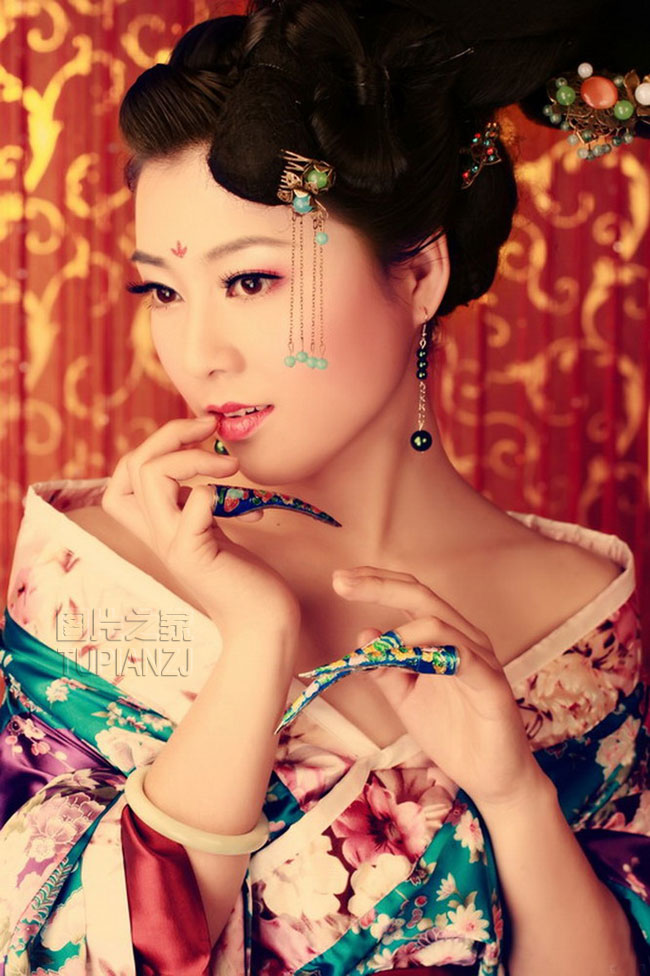 宫廷富贵华丽少女图片 温婉动人
