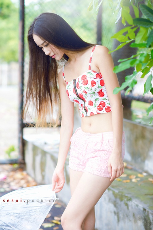 性感中不失清纯长发美女