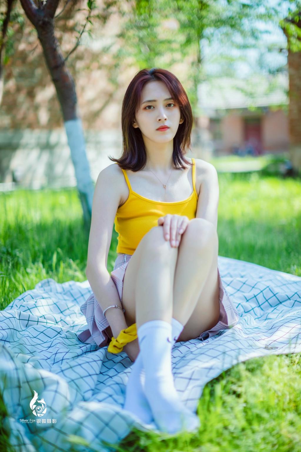 性感黑色蕾丝美女写真写真