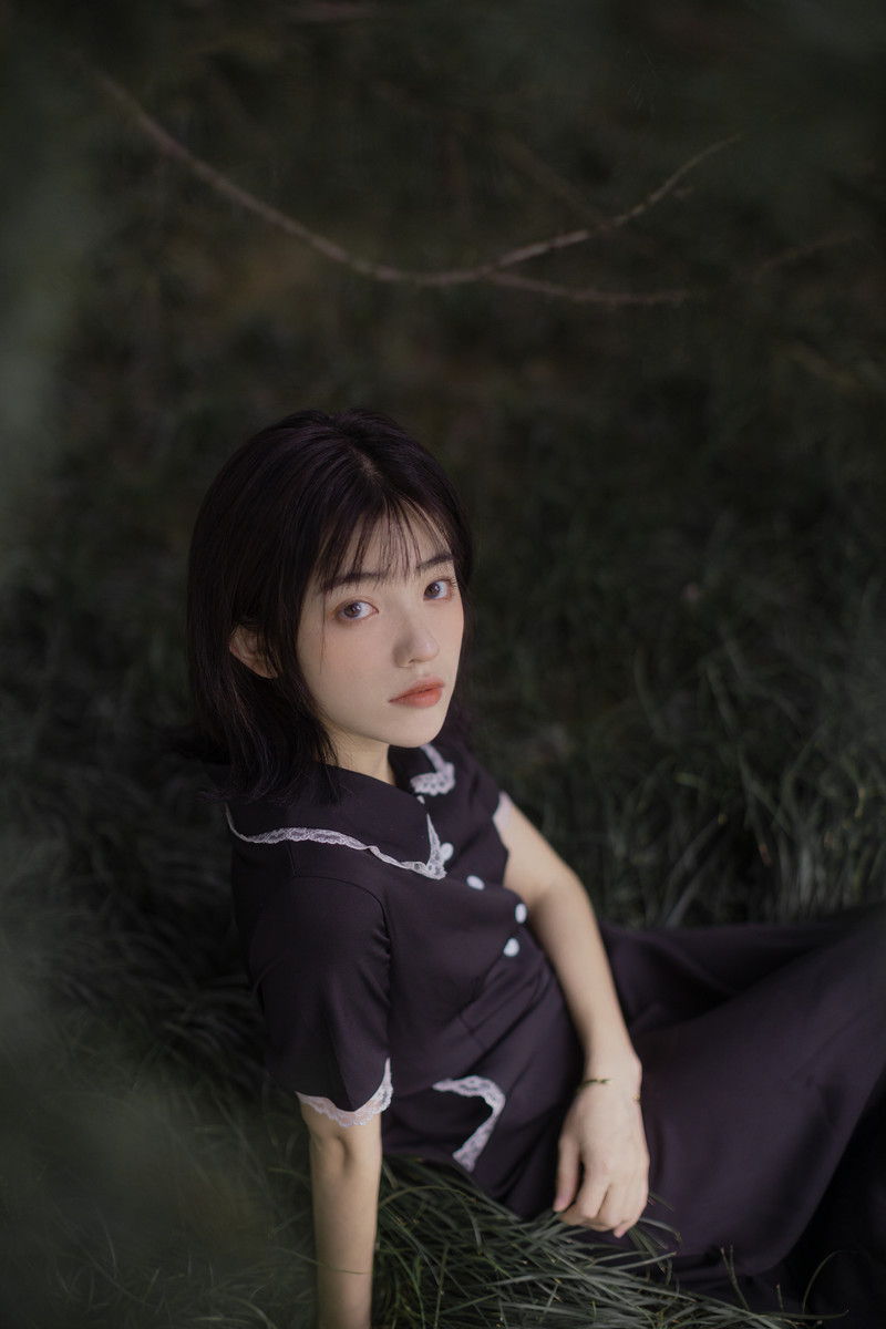 性感人妻蕾丝内裤蒙纱