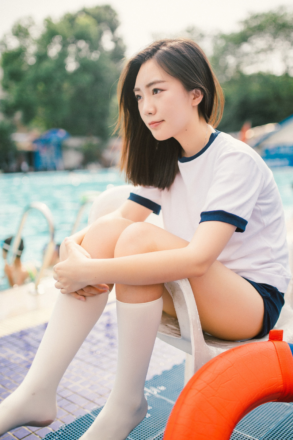 火辣性感小护士图片 小露迷人魅惑你