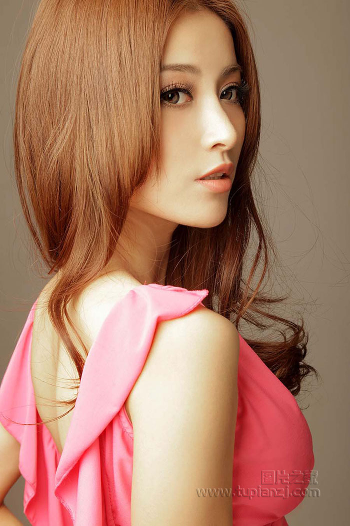 性感美女图片 裙巧秀事业线