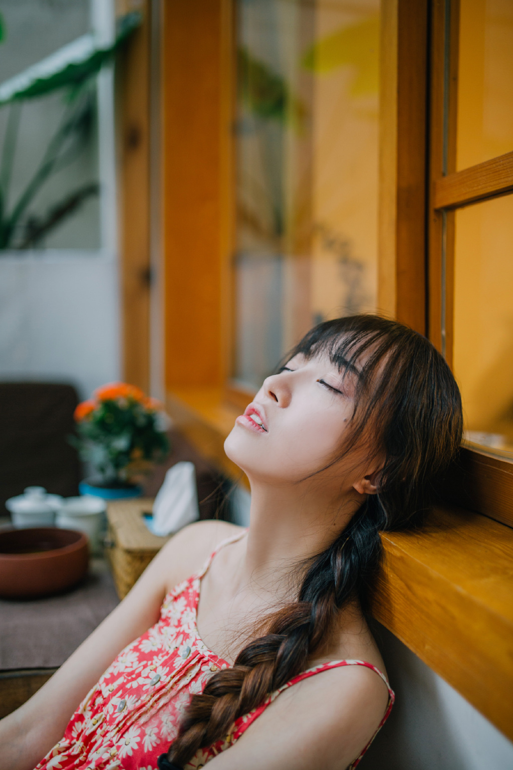 火辣女神浑圆美乳 魅惑勾人