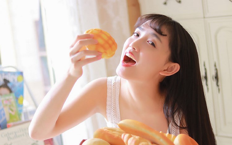 人妻阳台微露写真