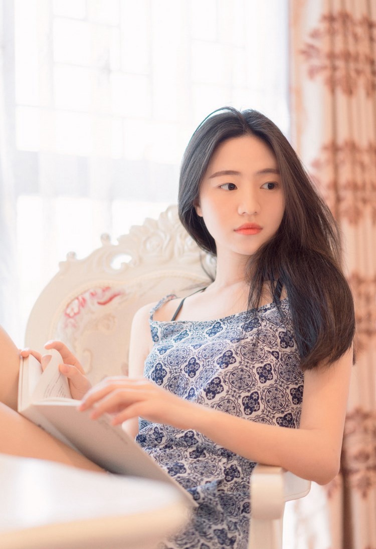 美女黑丝性感写真 温婉迷人
