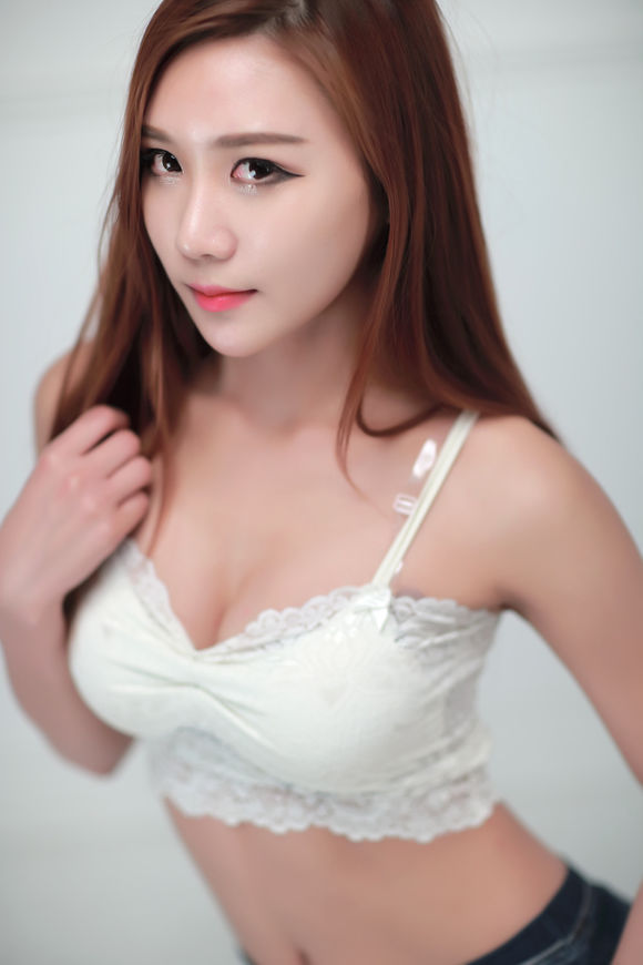韩国牛仔裤内衣美女