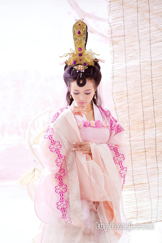 gallery-6b438f0e5d.jpg
