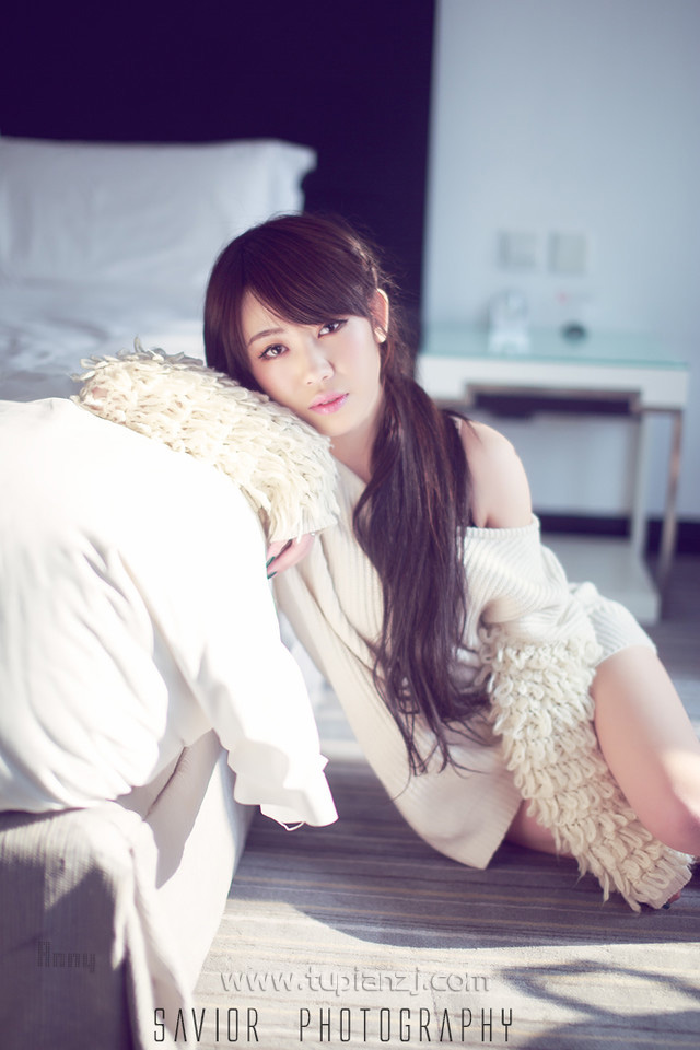 妙龄少女性感迷人写真照
