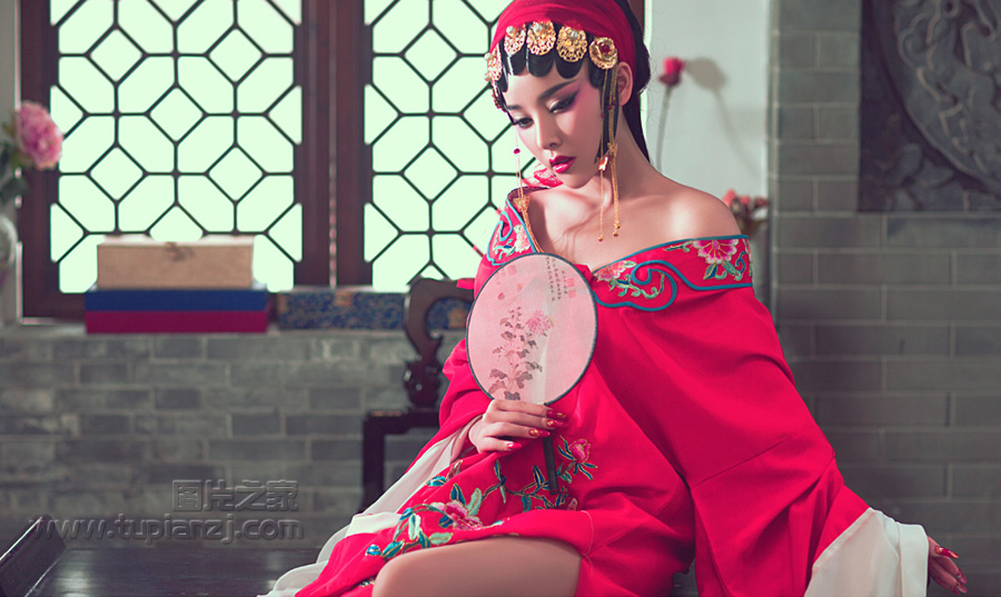 gallery-6d8099f76f.jpg