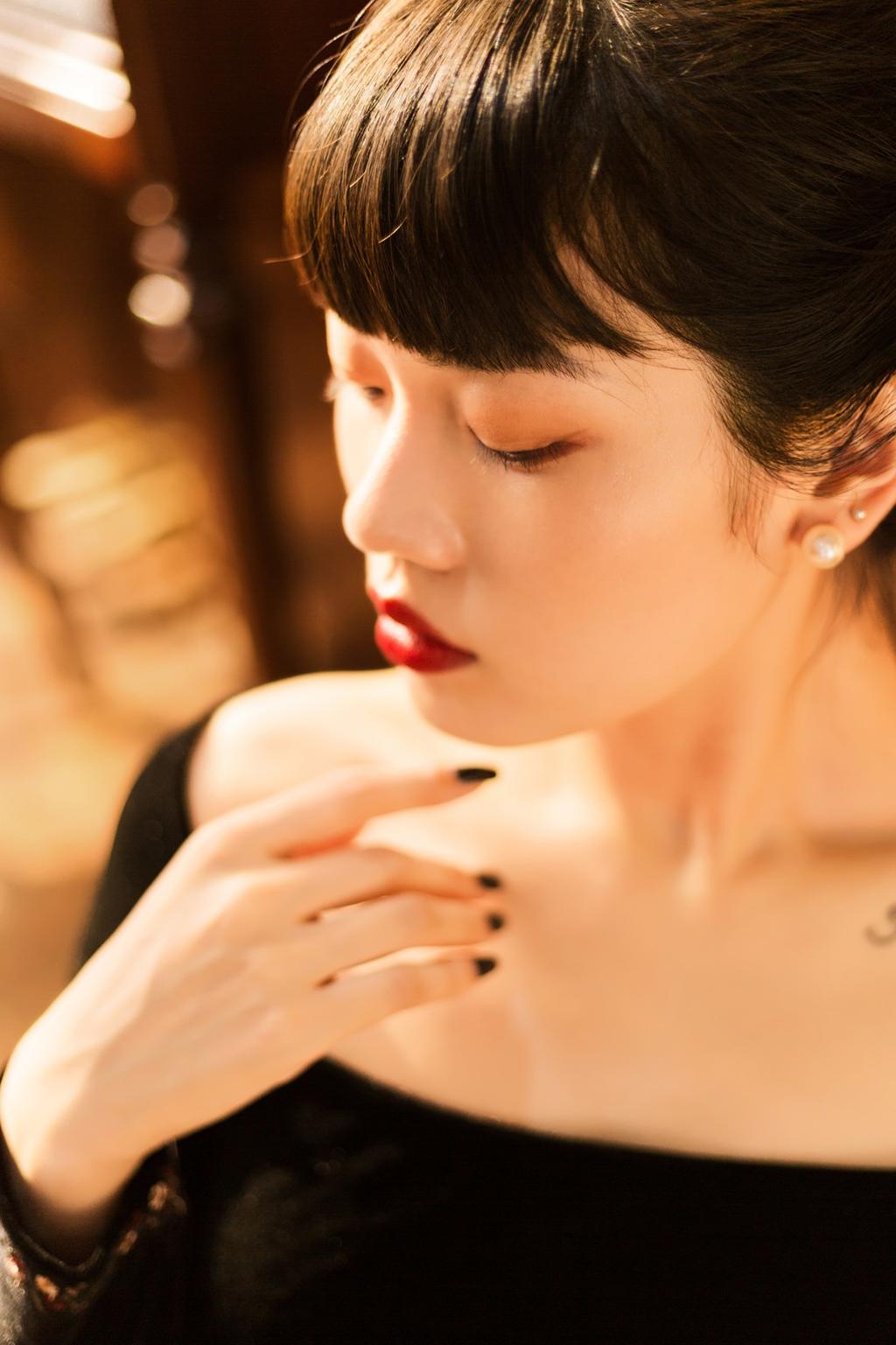 性感蕾丝内衣美女 浴室大片