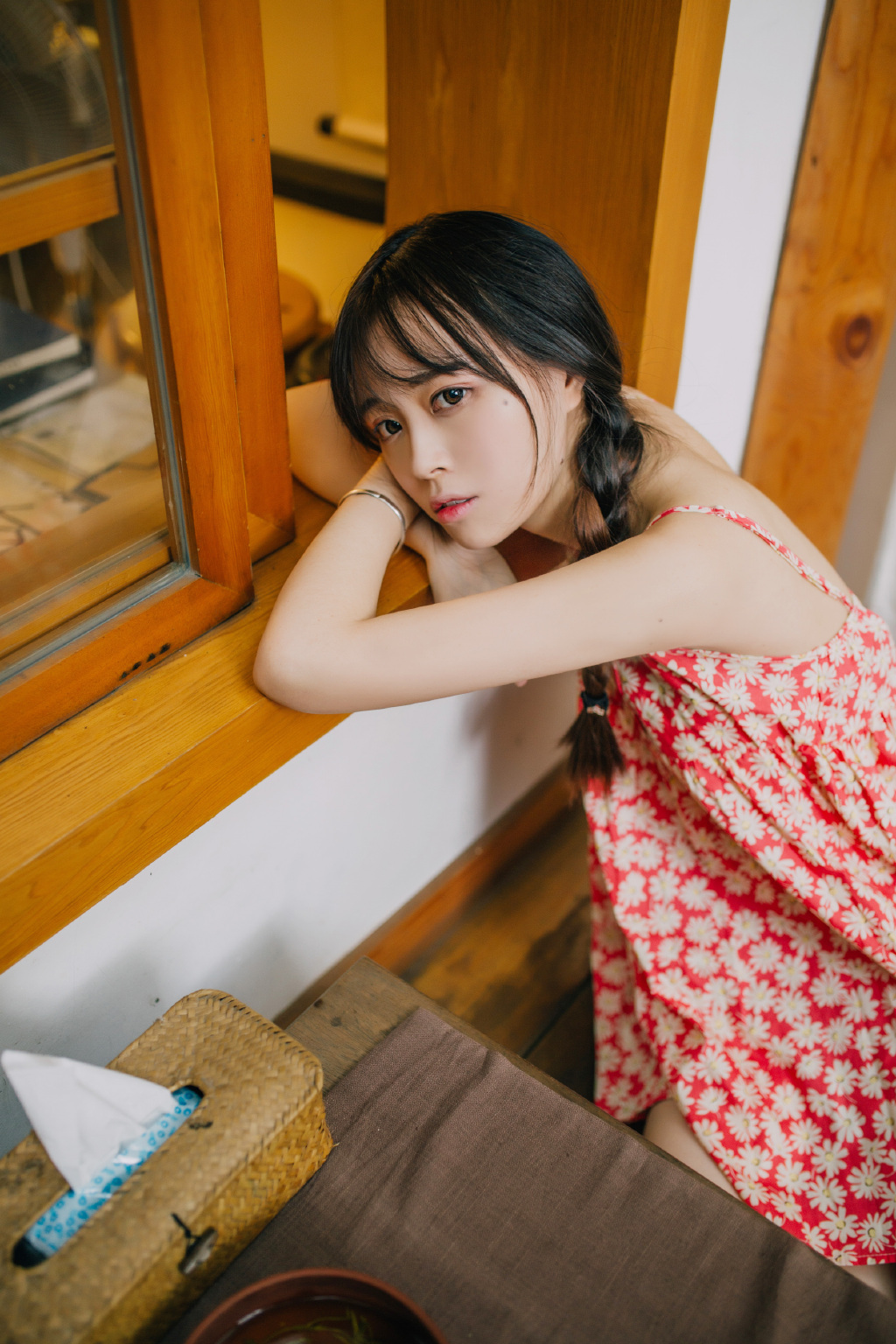 性感美女 浴缸内的