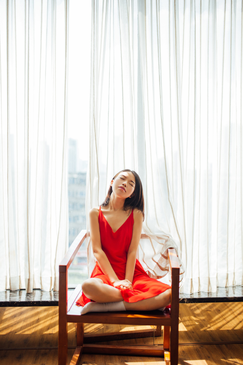 魅惑美女性感唐装图片 展完美S曲线