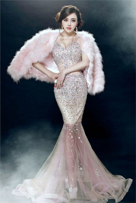 90后上海美女高兮妍美人鱼身材