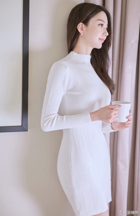 肌肤温润如玉美女少妇宾馆写真