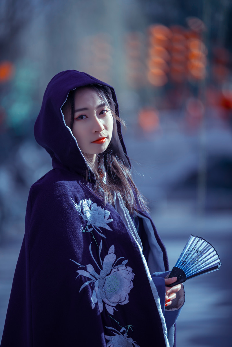 90后大眼美女王谨轩