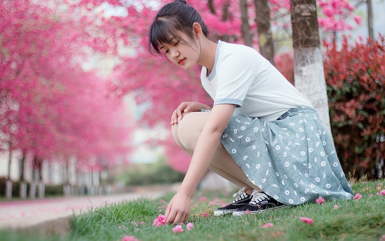 日本90后白皙美女团写真