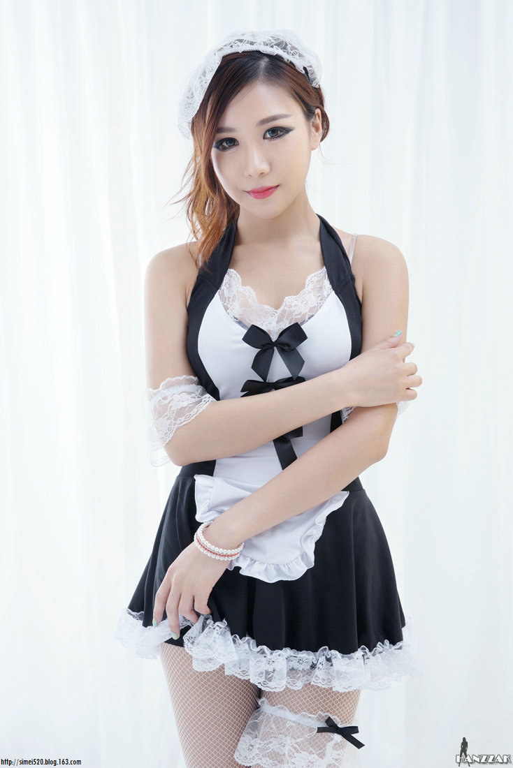 女仆装性感白丝袜美女诱惑