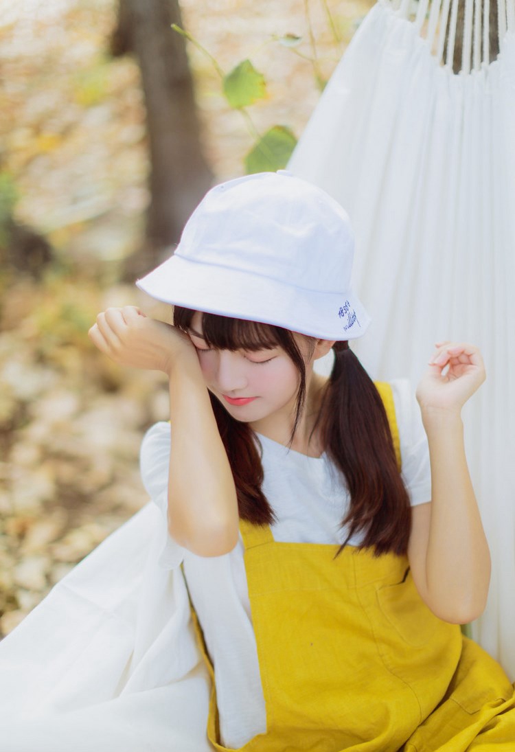 性感温婉小佳人连体黑丝照