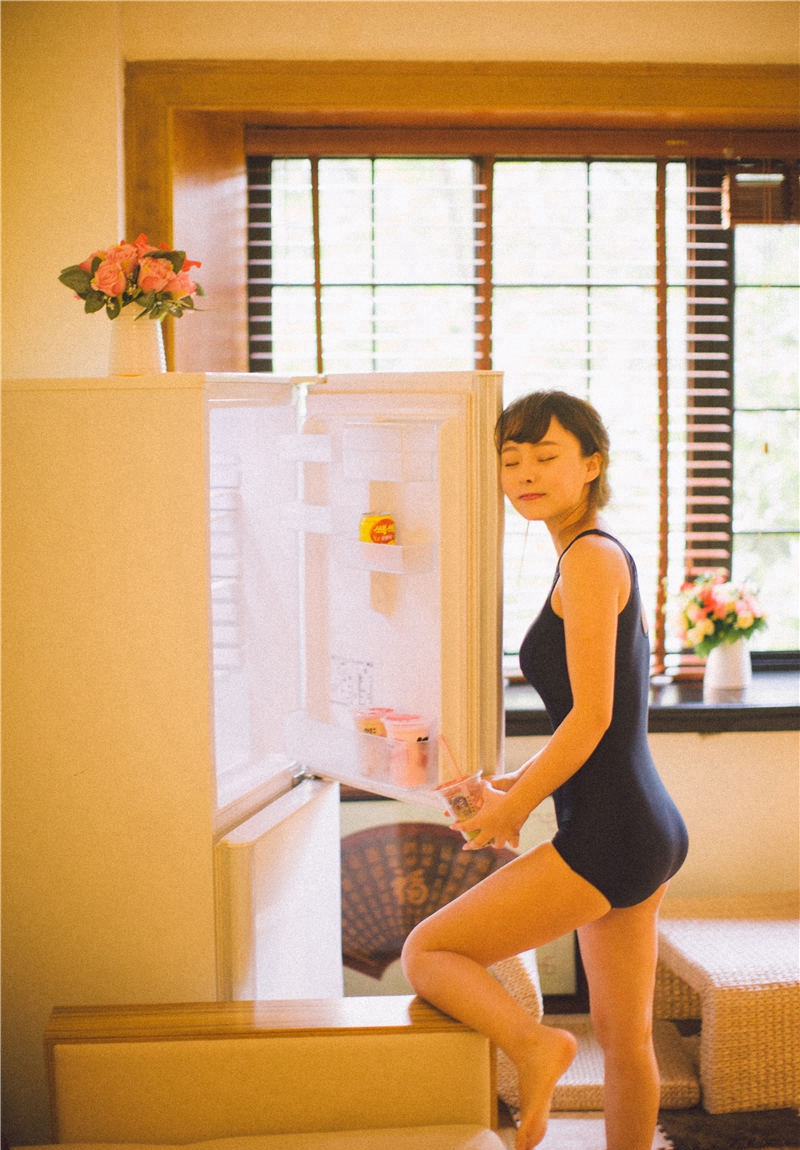 妖娆长腿美女室内情趣睡衣性感