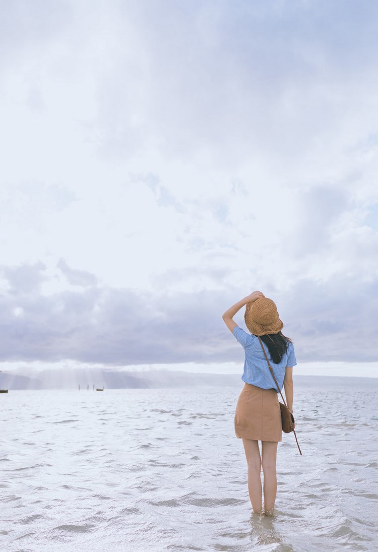 优果网双马尾辫美女内衣写真