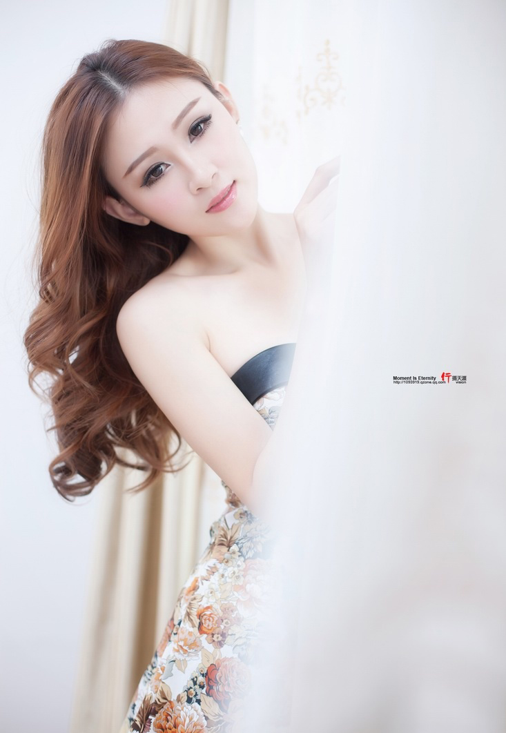 顶级美女白领居家高清写真图片
