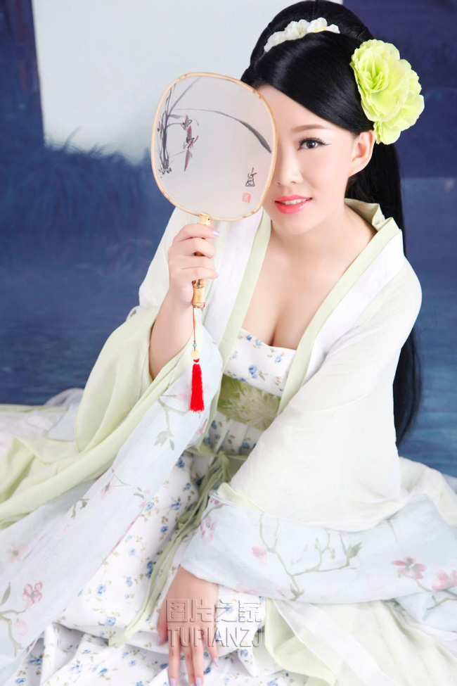 gallery-e9a9418403.jpg