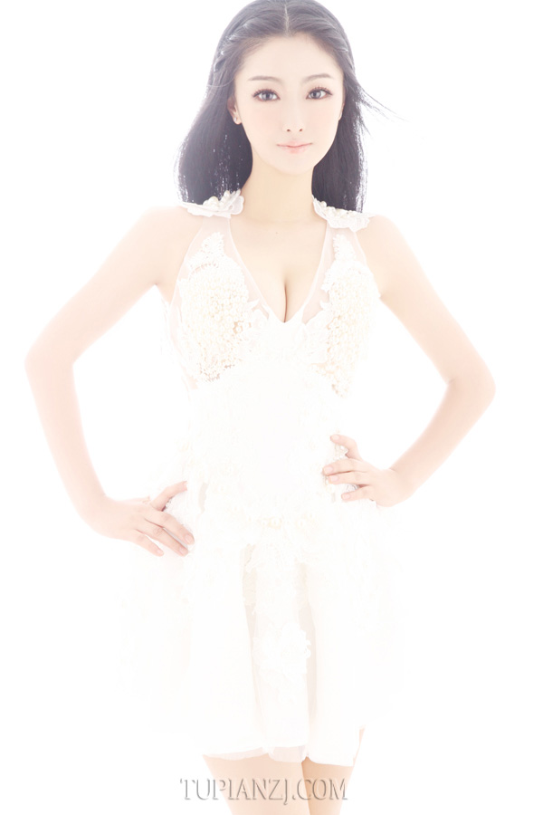 性感美女尚婼熙迷人写真辑