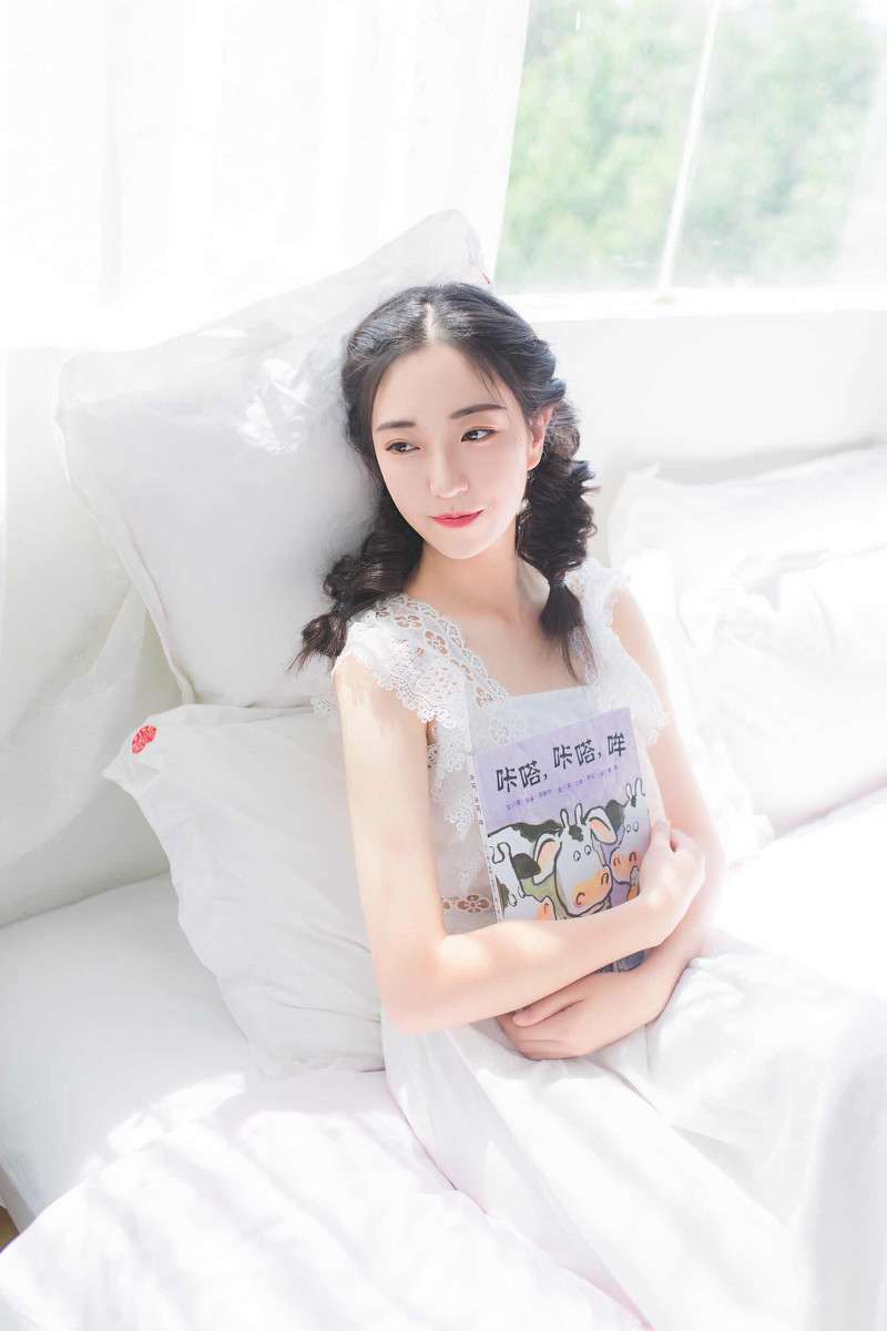 日本慵懒美女浴室写真照